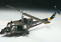 UH-1B 1/72 Scale Plastic Model - Click Image to Close